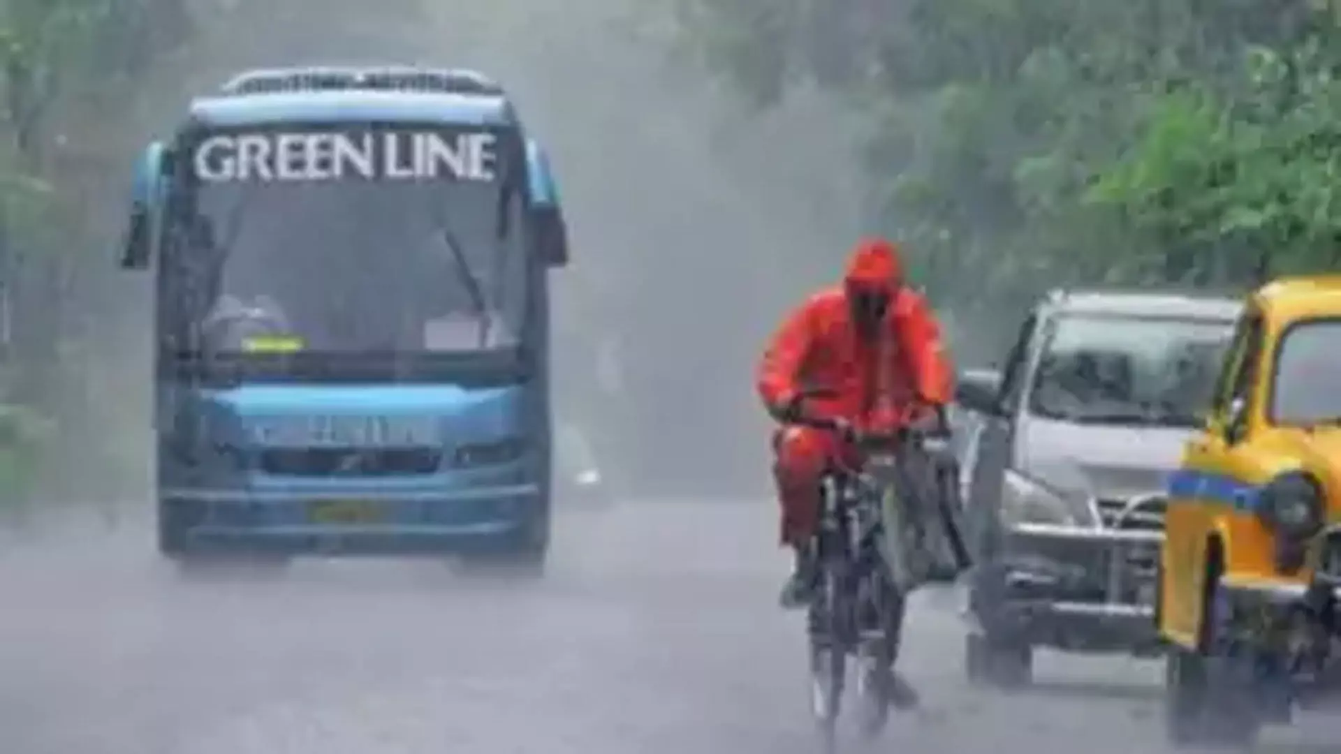 Kolkata News: प्री-मानसून बारिश से शहर में ठंडक, 2 घंटे में पारा 5°C गिरा