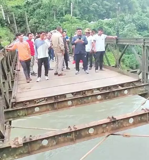 Arunachal : छात्र कार्यकर्ताओं ने बेली ब्रिज को नुकसान पहुंचाया