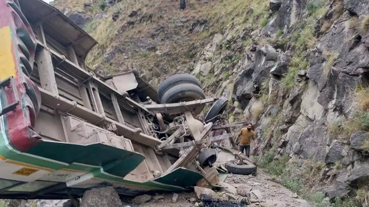 शिमला बस दुर्घटना में 4 की मौत
