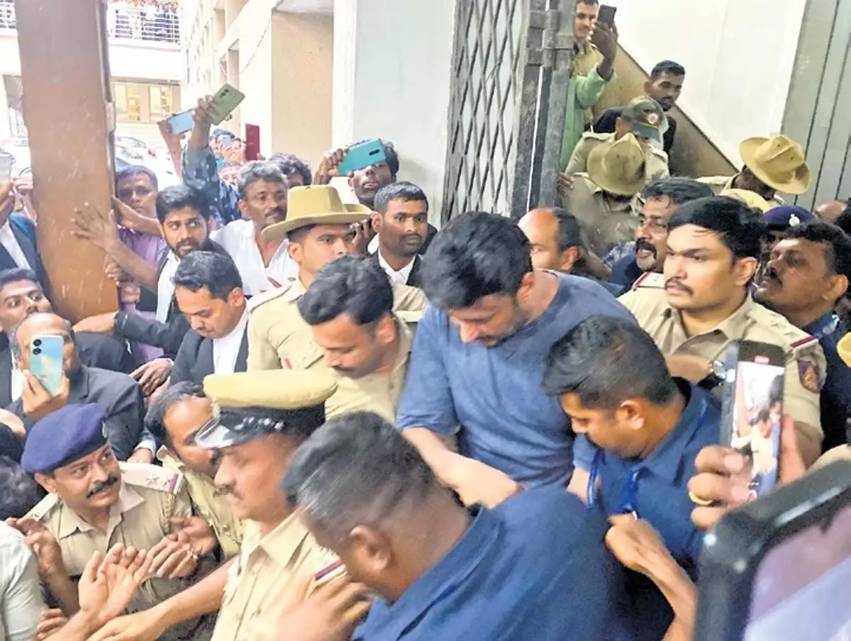 Renukaswamy murder case : पुलिस को दर्शन से पूछताछ के लिए दो दिन और मिले