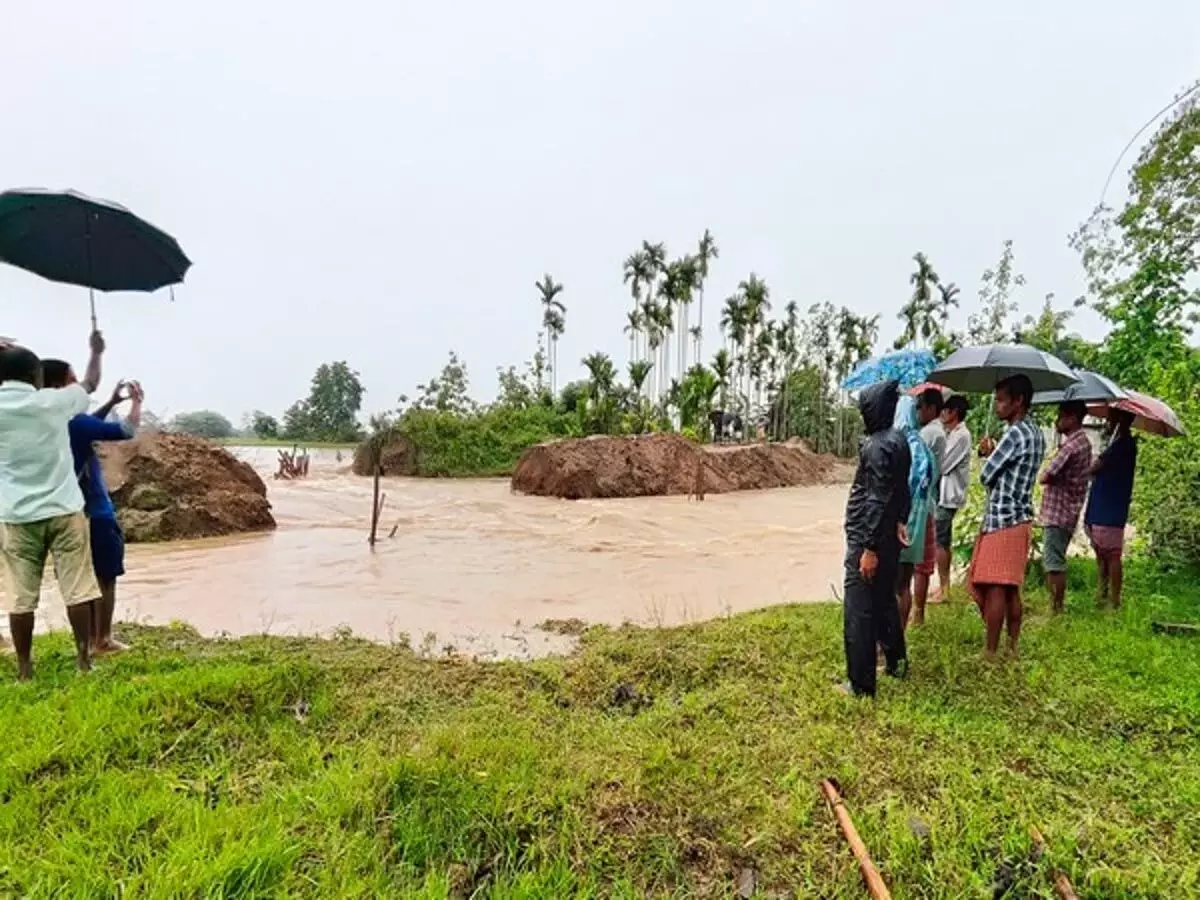 ASSAM NEWS :  कामपुर और राहा में 35 से अधिक गांव बाढ़ में डूबे
