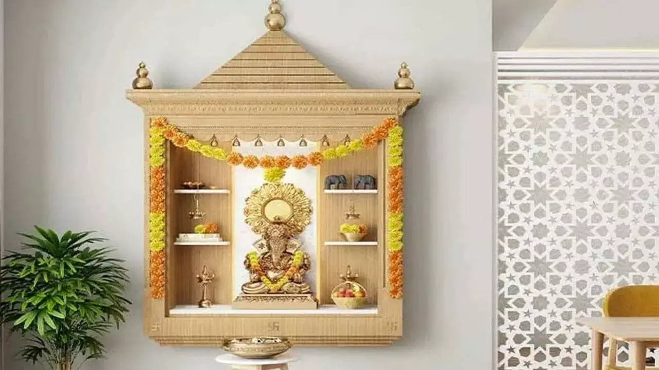 Vastu Tips Temple:  घर के मंदिर में इन चीजों को रखने से मिल सकते हैं परिणाम