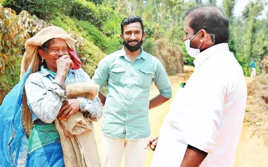 KERALA NEWS : दिहाड़ी मजदूर से मंत्री तक आदिवासी किसान ओ.आर. केलू का सफर