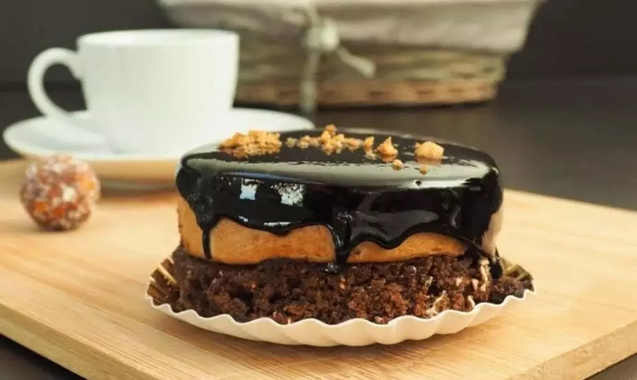 Style Coffee Cake:  आसान रेसिपी घर पर बनाएं बेकरी स्टाइल कॉफ़ी