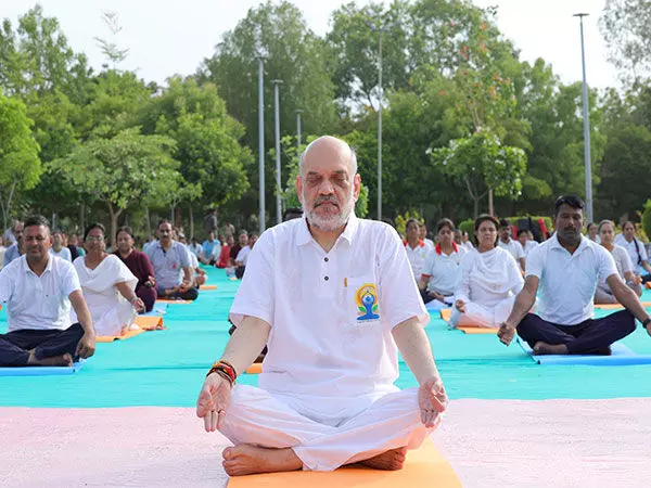 Amit Shah बोले- दुनिया के विभिन्न हिस्सों में लोगों ने योग को दैनिक जीवन का अभिन्न अंग मान लिया