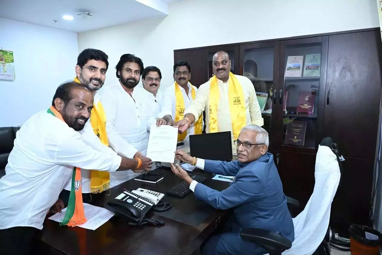 Andhra: एनडीए नेताओं ने स्पीकर पद के लिए अय्यन्ना पात्रुडू की ओर से नामांकन पत्र दाखिल किया
