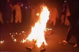 International:  स्वात जिले में ईशनिंदा के आरोप में भीड़ ने एक व्यक्ति को जिंदा जला दिया