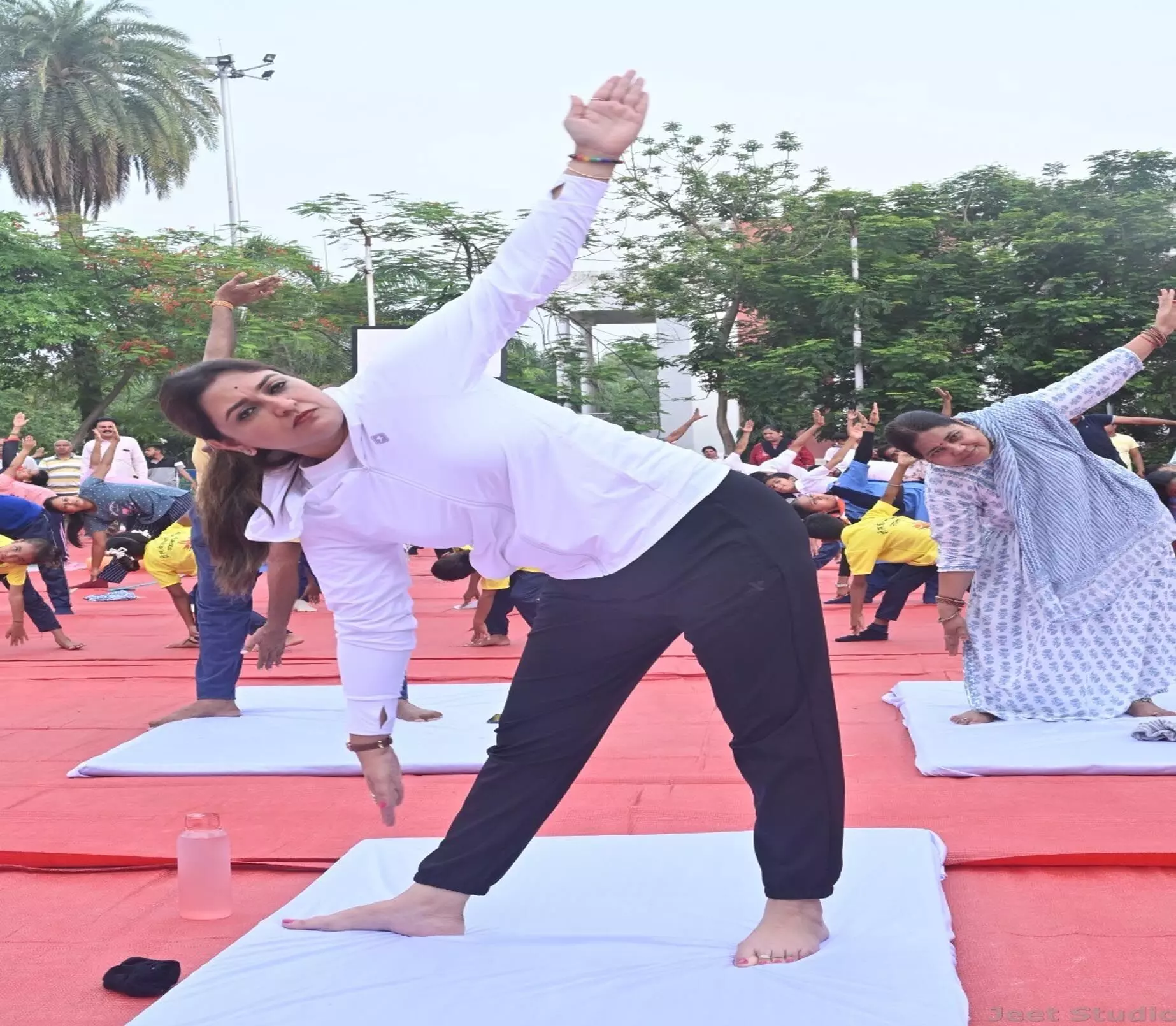 MLA Bhavna Bohra ने कहा- स्वस्थ और दीर्घायु जीवन के लिए अपनाएं योग