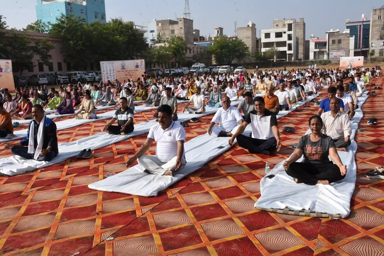 Jaipur : युवा स्वस्थ जीवन एवं राष्ट्र निर्माण के लिए योग को अपने दैनिक जीवन में शामिल करें -राजस्व, राज्य मंत्री