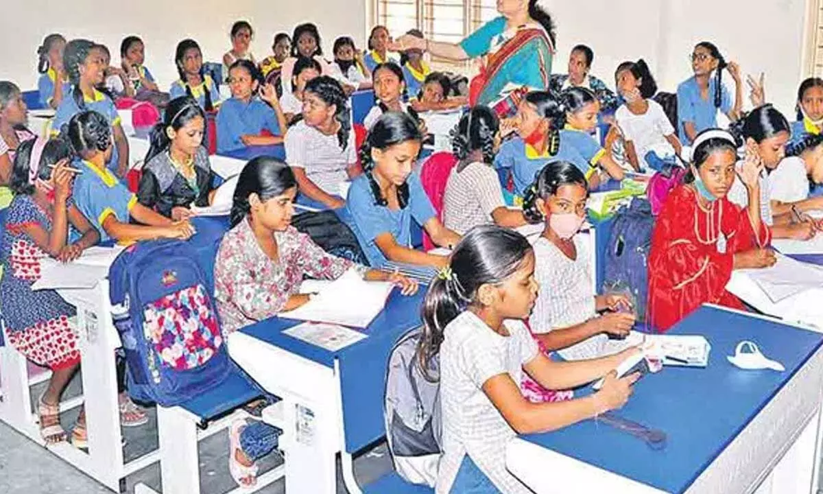 Telangana: सरकारी स्कूलों में नामांकन में आई कमी