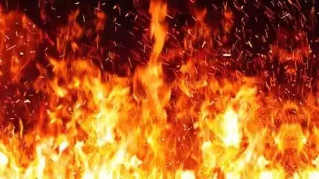 Agra में कार्पेट कारोबार के तीन मंजिला घर में लगी आग, बुझा  घर का चिराग