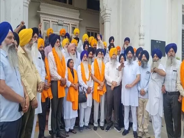 Punjab : महाराजा रणजीत सिंह की पुण्यतिथि पर भारत से सिख तीर्थयात्री पाकिस्तान के लिए रवाना हुए