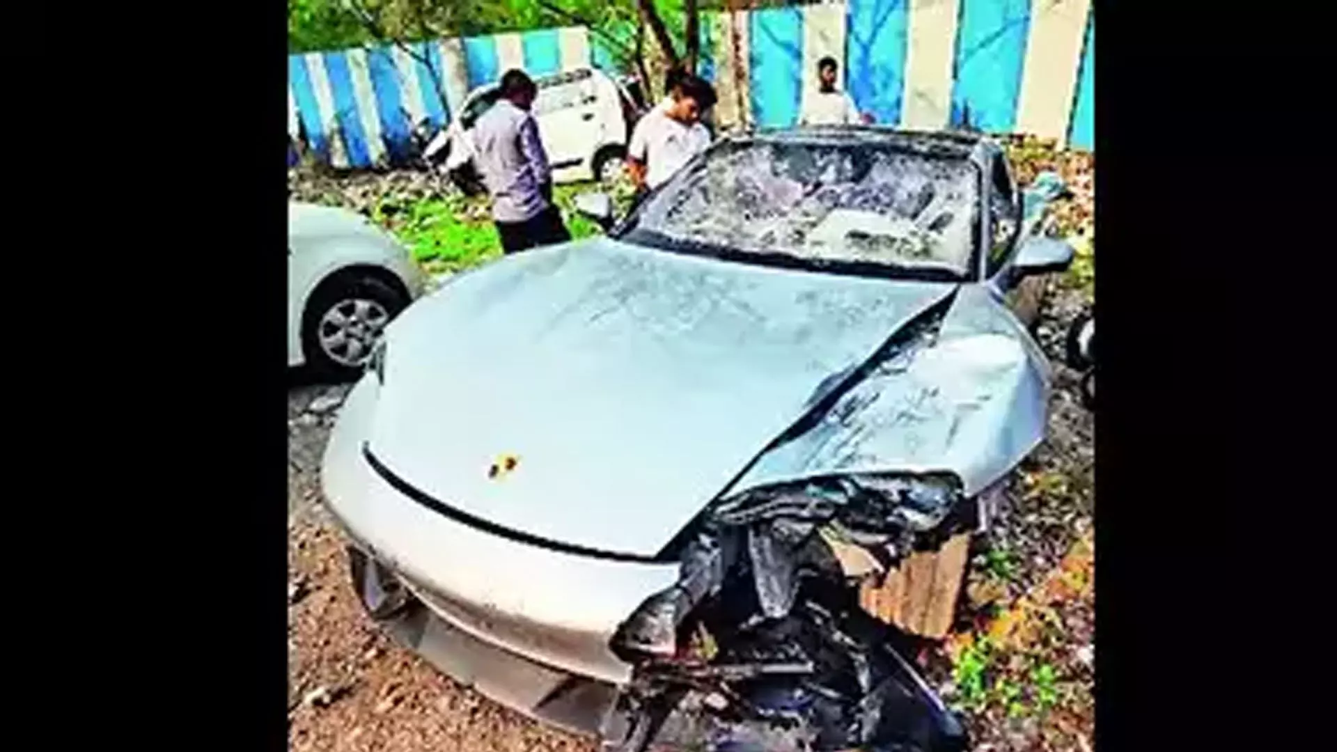 Mumbai Porsche accident: कार ने एक बाइक को मारी टक्कर दो सॉफ्टवेयर इंजीनियर की मौत