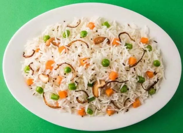 Rice Recipes:   बचा हुआ रात के बासी चावलों को फेंकने के बदले बना लें ये 5 टेस्टी डिशेज