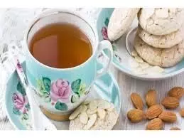 Almond Leaves Tea: बादाम की पत्तियों की चाय पीने केसे सेहत में होने वाले फायदे जाने