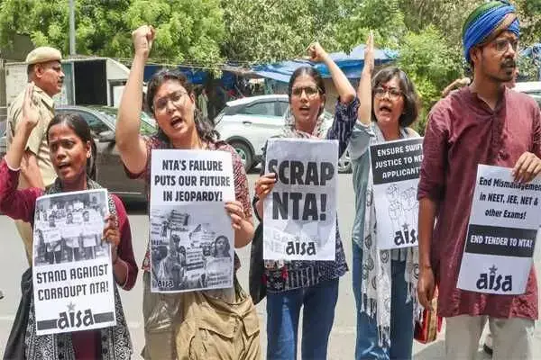 New Delhi: प्रतियोगिता परीक्षाओं में कदाचार रोकने वाले कानून को केंद्र सरकार ने लागू किया