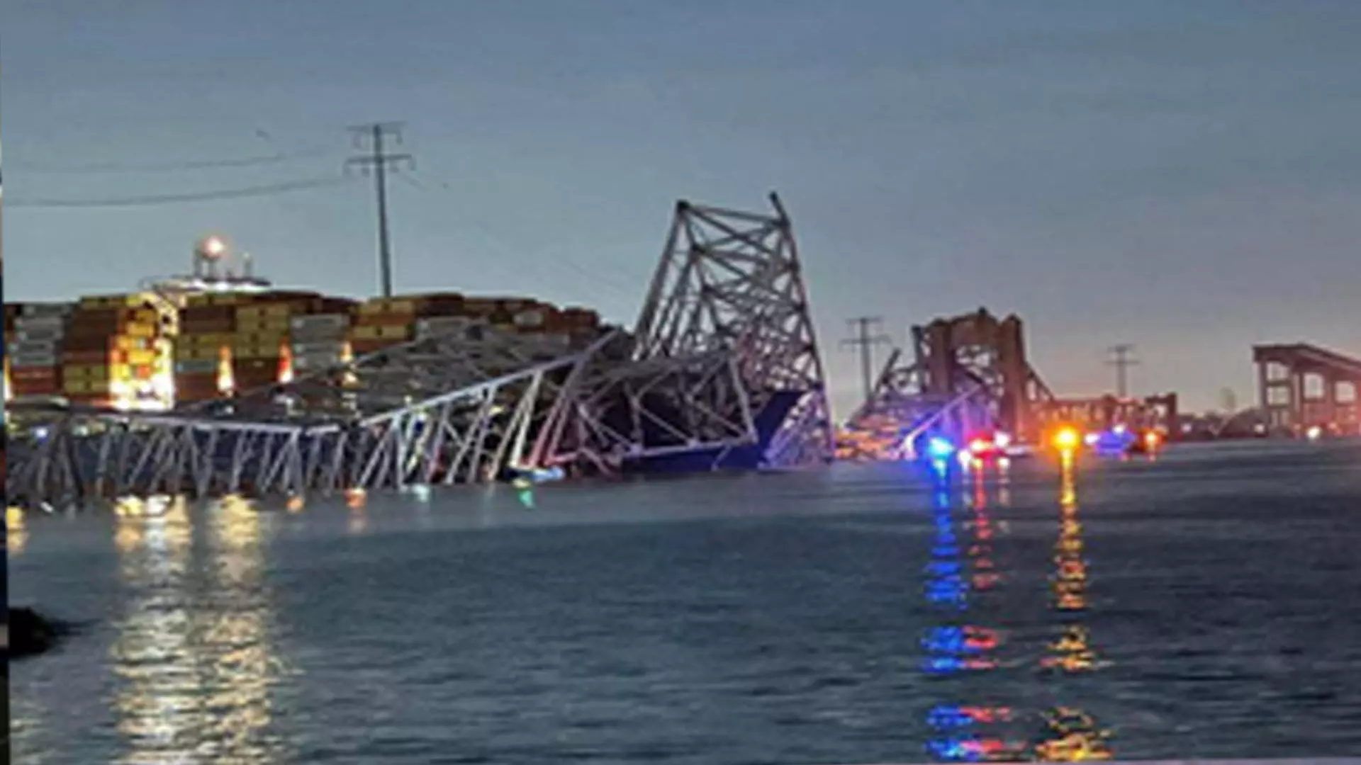 Baltimore bridge collapse: मालवाहक जहाज के आठ भारतीय चालक दल के सदस्य भारत रवाना