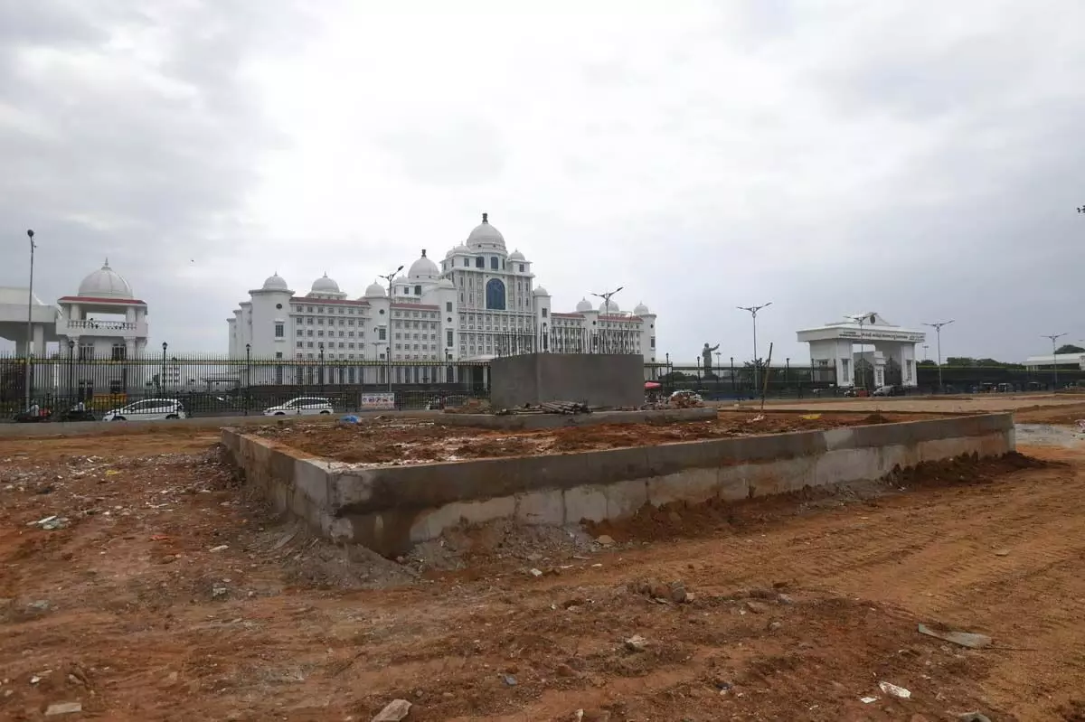 Telangana News: राज्य सचिवालय के सामने लैंडस्केप गार्डन विकसित किया जाएगा