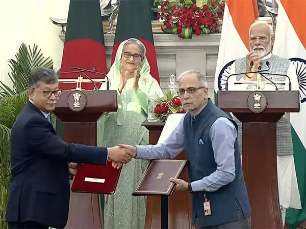 India, बांग्लादेश ने कई सहमति पत्रों और समझौतों के साथ द्विपक्षीय संबंधों को मजबूत किया
