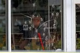 world news:  किराने की दुकान पर गोलीबारी