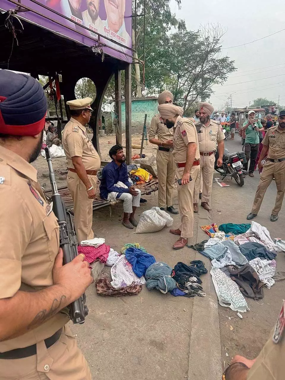 Punjab News: मादक पदार्थ के साथ 3 लोग गिरफ्तार, घेराबंदी और तलाशी अभियान जारी
