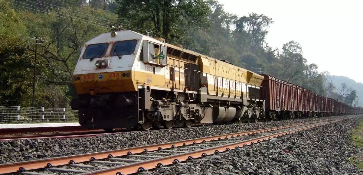 ASSAM NEWS :  पूर्वोत्तर सीमांत रेलवे माल परिचालन से सुरक्षा संबंधी चिंताएं बढ़ीं