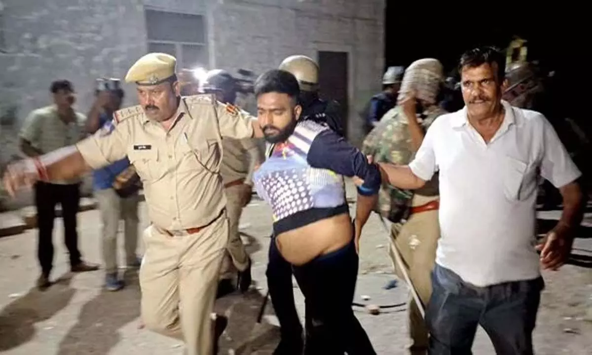 Rajasthan: जोधपुर में सांप्रदायिक हिंसा, 51 लोग गिरफ्तार, धारा 144 लागू