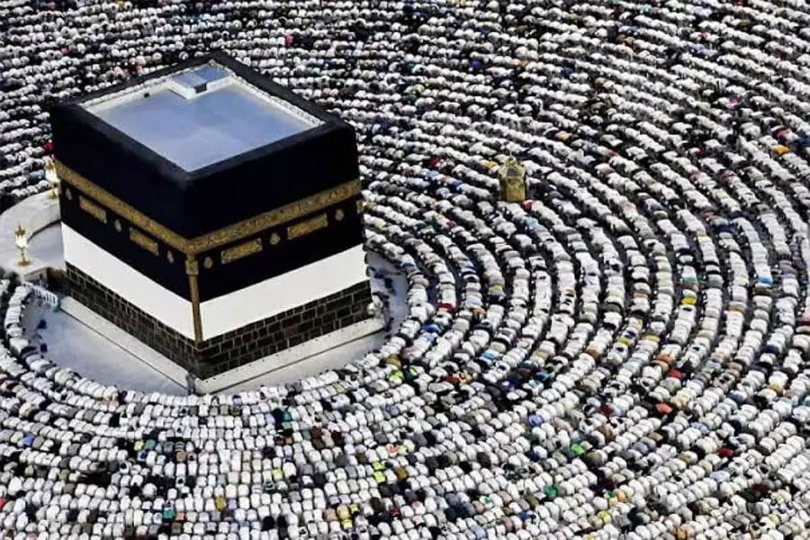Saudi: गर्मियों के खत्म होने तक दो पवित्र मस्जिदों में शुक्रवार के उपदेश और नमाज़ की अवधि कम कर दी