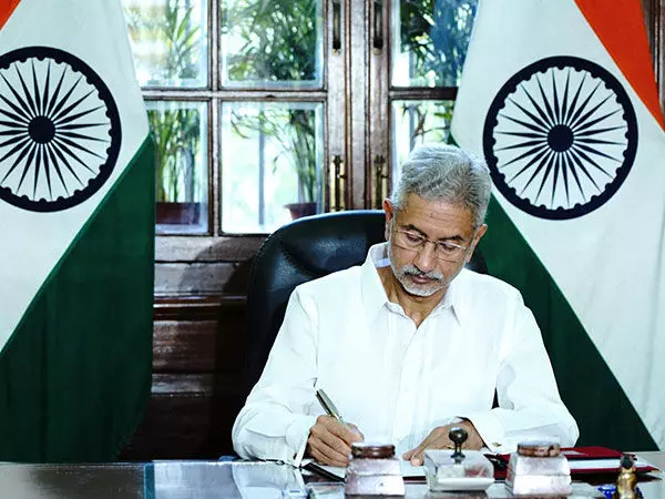 Jaishankar ने भारत और बांग्लादेश के बीच व्यापक सहयोग पर जोर दिया