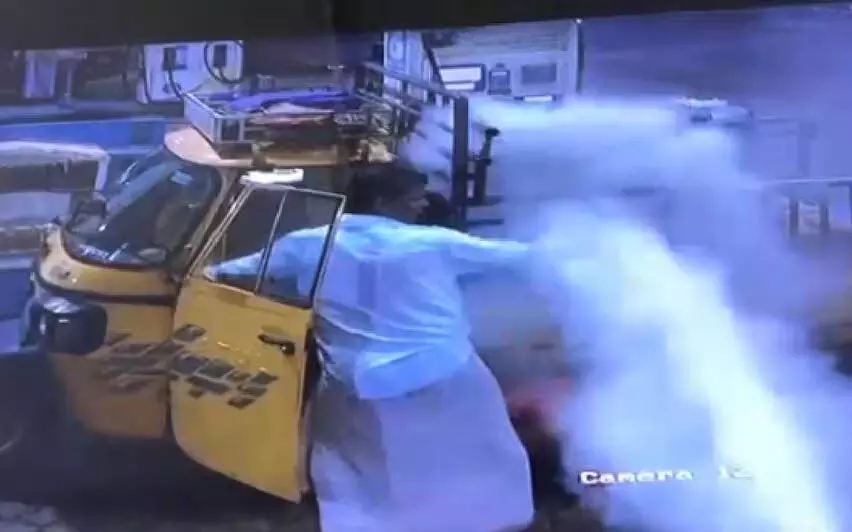 KERALA NEWS : कोझिकोड में पेट्रोल पंप कर्मचारियों की सतर्कता से आग लगने की घटना टली
