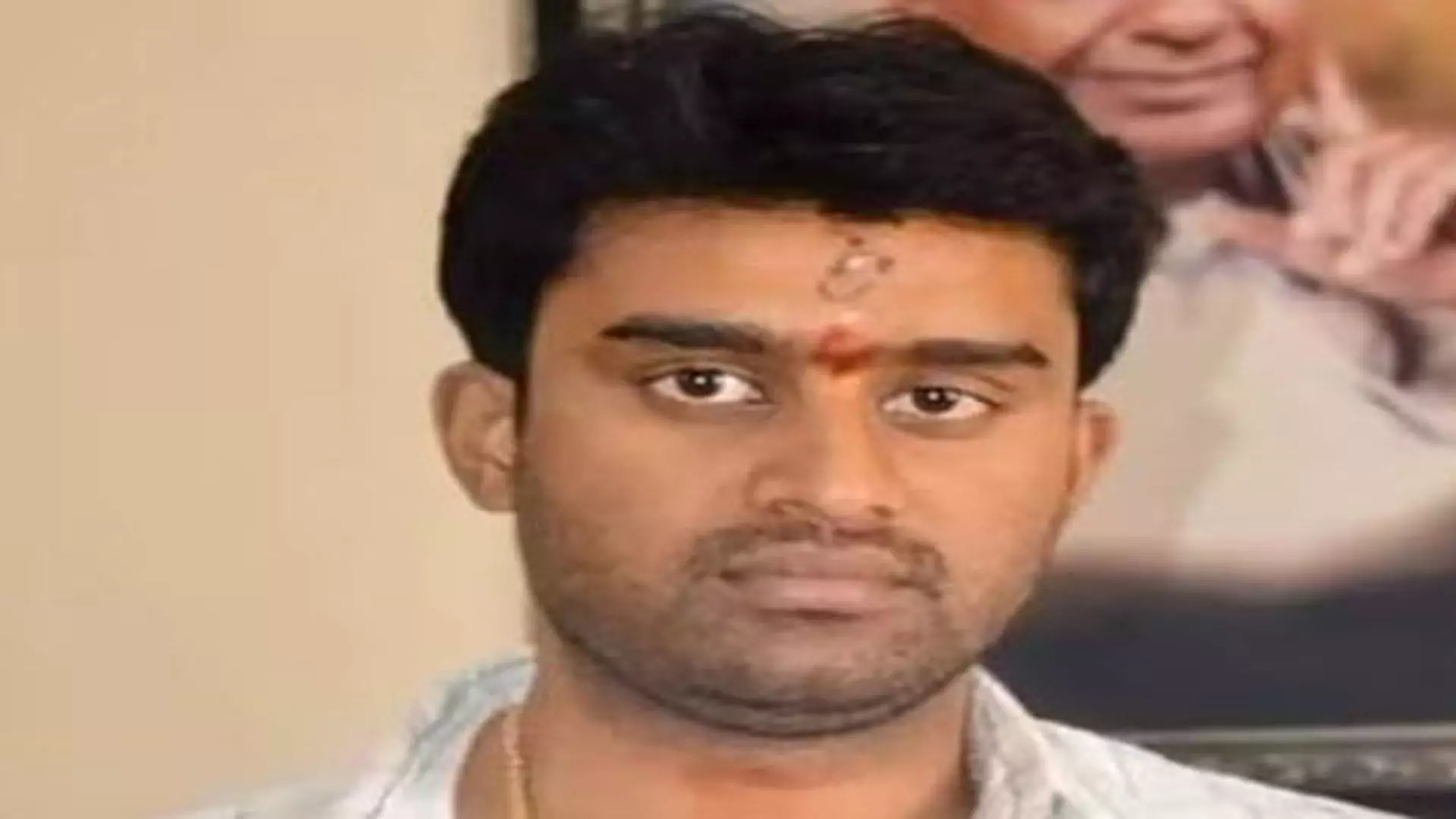 Karnataka News : प्रज्वल रेवन्ना के भाई सूरज को पुरुष पार्टी कार्यकर्ता पर कथित यौन हमले के आरोप में गिरफ्तार किया