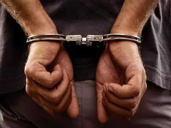 Jammu: 5.8 किलोग्राम गांजा के साथ ड्रग तस्कर गिरफ्तार