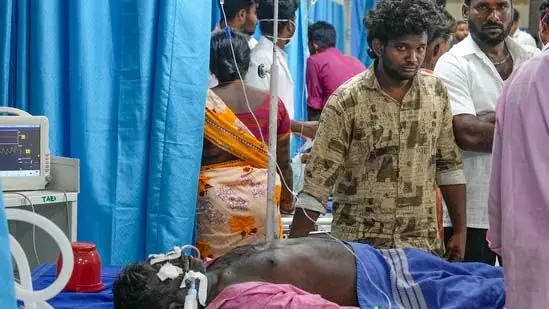 Tamilnadu: तमिलनाडु में जहरीली शराब पीने से 53 लोगों की मौत