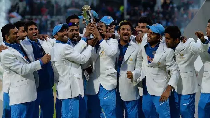 Cricket: एमएस धोनी की अगुआई में भारत ने चैंपियंस ट्रॉफी जीती