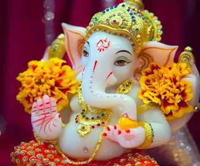 Ganesh Chaturthi:  गणेश चतुर्थी पर किसे लिए  नहीं करना चाहिए चंद्रमा दर्शन जानिए