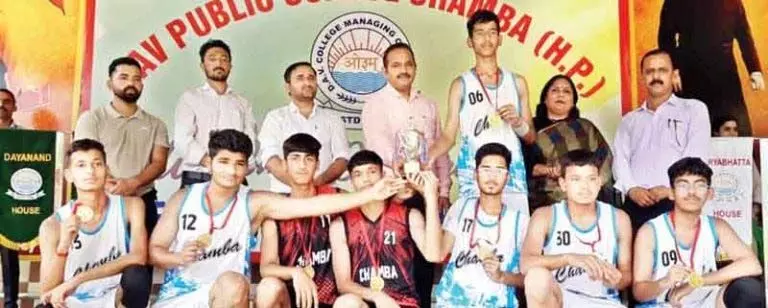 Basketball में डीएवी चंबा ने जमाई धाक