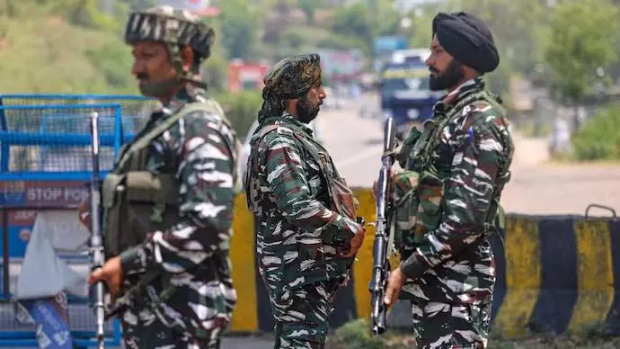 Kashmir: जम्मू में 35-40 विदेशी आतंकवादी सक्रिय, सुरक्षा व्यवस्था कड़ी