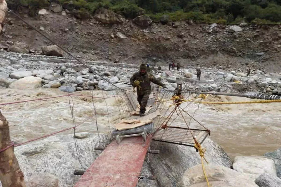 Sikkim में सीमावर्ती गांवों को फिर से जोड़ने के लिए सेना ने बनाया 150 फीट लंबा पुल