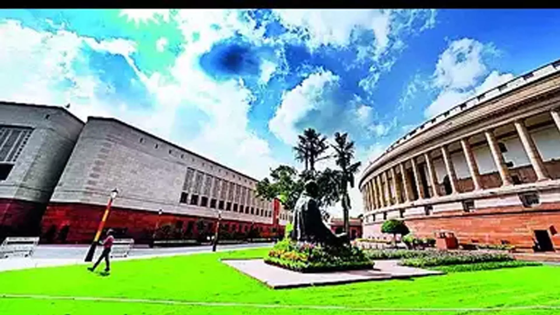 Kolkata News:  कोलकाता तृणमूल कांग्रेस नई सरकार के पहले संसदीय सत्र की शुरुआत की