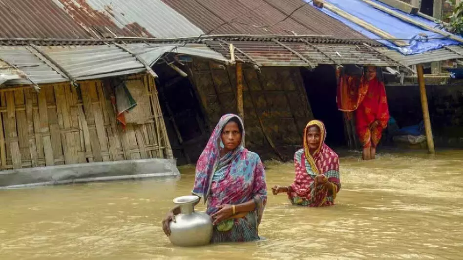 ASSAM NEWS :  बाढ़ की आपात स्थिति के कारण करीमगंज के स्कूल दो दिन के लिए बंद