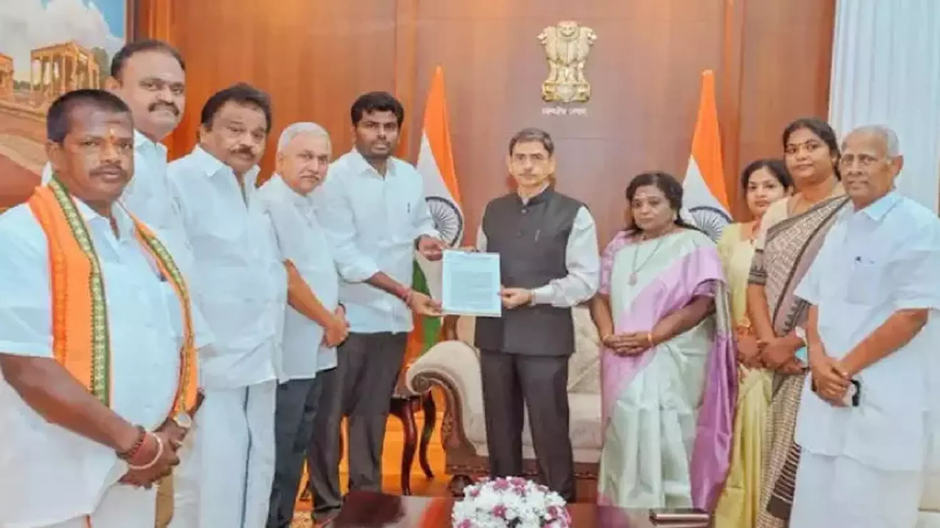 Tamil Nadu: भाजपा प्रतिनिधिमंडल ने राज्यपाल से मुलाकात की