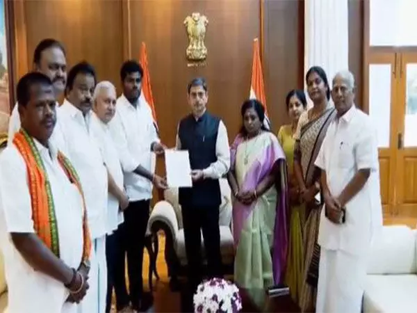 Kallakurichi hooch deaths: तमिलनाडु भाजपा प्रतिनिधिमंडल ने राज्यपाल रवि से मुलाकात की
