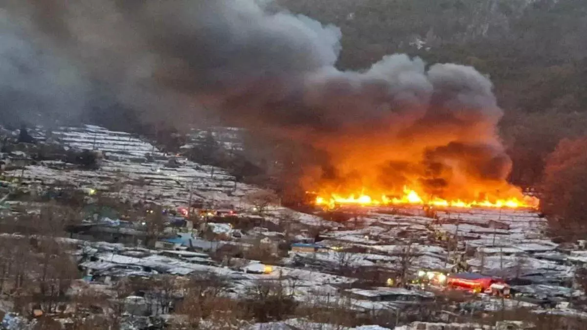 Korea News: लिथियम बैटरी प्लांट में लगी भीषण आग