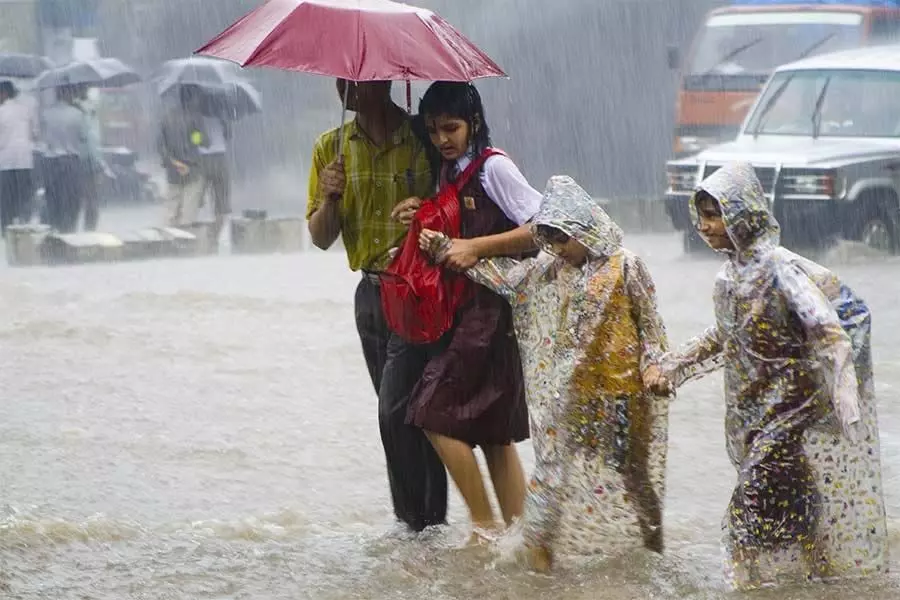 IMD ने पश्चिमी तट पर भारी बारिश का अनुमान जताया, अगले पांच दिनों में बंगाल में मानसून आगे बढ़ेगा