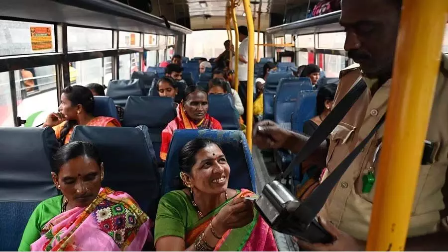 Kolkata: पश्चिम बंगाल परिवहन विभाग महिलाओं के लिए विशेष बसें शुरू करेगा