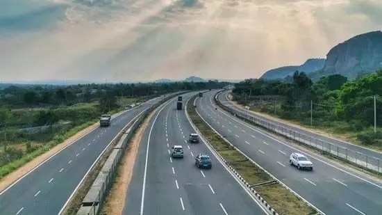 Karnataka: बेंगलुरू-मैसूर एक्सप्रेसवे पर 1 जुलाई से लगेगा इंटेलिजेंट ट्रैफिक मैनेजमेंट सिस्टम