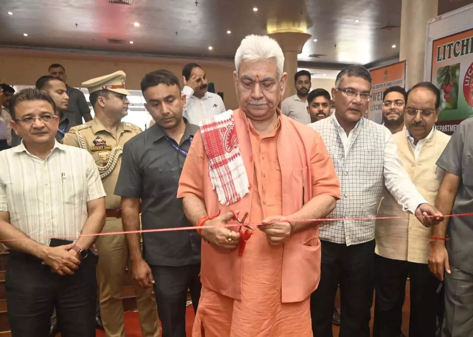 LG Manoj Sinha: प्रशासन किसानों के कल्याण के लिए प्रतिबद्ध