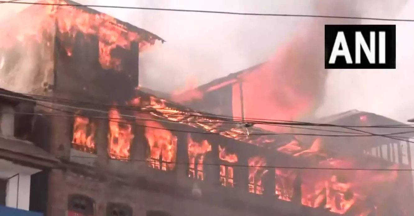 Fire News: श्रीनगर लगी भीषण आग, कई घर जलकर ख़ाक