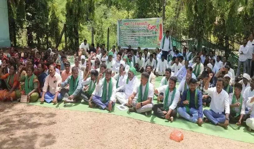 Adilabad: तुदुम देब्बा ने सरकार से विशेष DSC की घोषणा करने और बैकलॉग पदों को भरने की मांग की