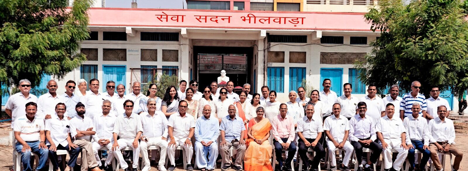 Seva Sadan School के पूर्व विधार्थियों द्वारा स्नेह मिलन समारोह आयोजित, सेवा सदन व ग्राम भारती पर किया पौधारोपण